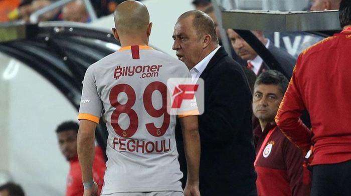 Galatasarayda hareketli dakikalar Fatih Terim ve Feghouli...