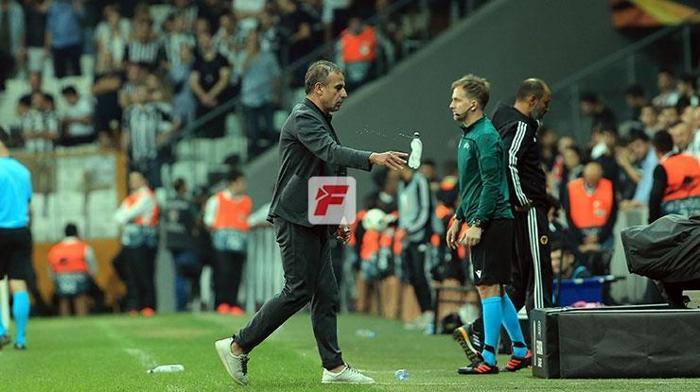 Son dakika Abdullah Avcı çılgına döndü, su şişesini fırlattı