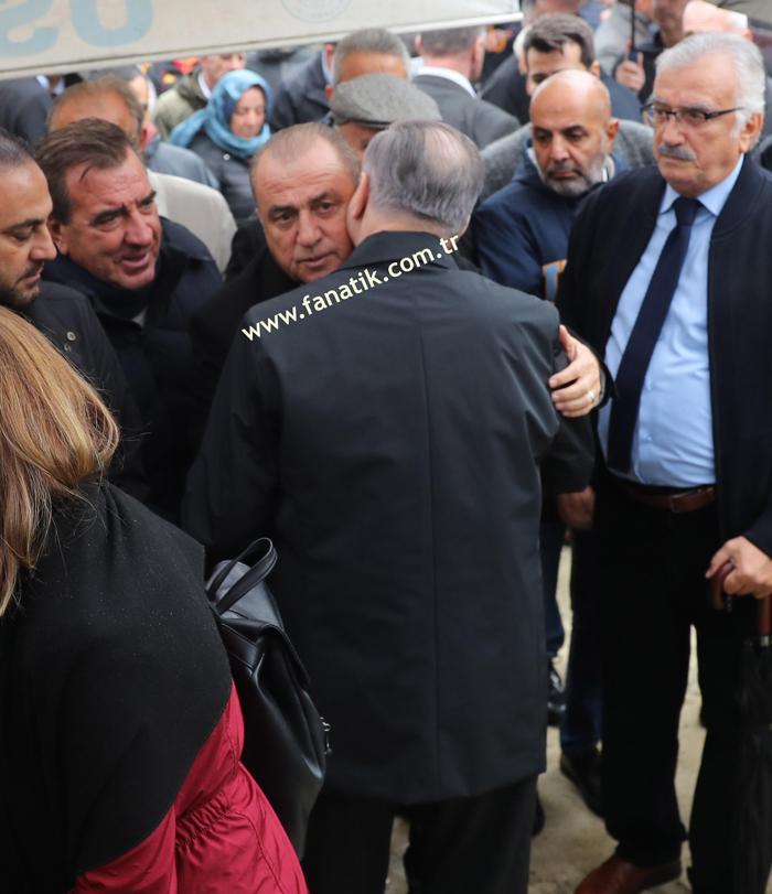Mustafa Cengiz ve Fatih Terim cenazede bir araya geldi