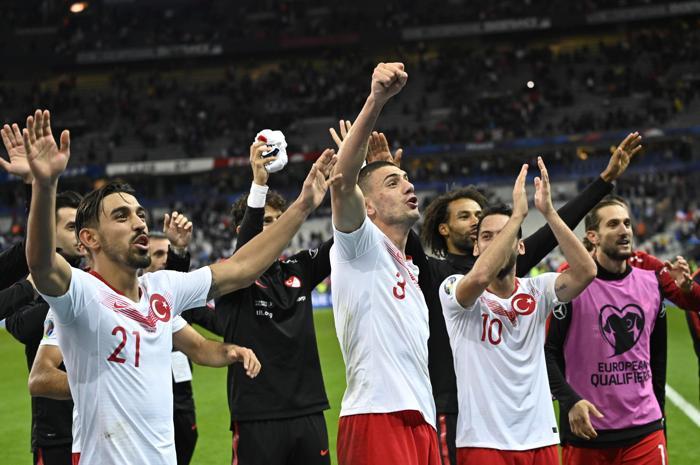Fanatik yazarlarının Fransa - Türkiye maçı yorumları