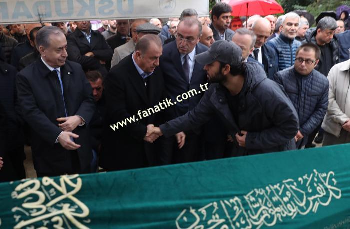 Mustafa Cengiz ve Fatih Terim cenazede bir araya geldi