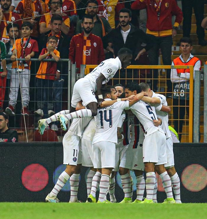 Fanatik yazarlarının Galatasaray - Paris Saint Germain maçı yorumları