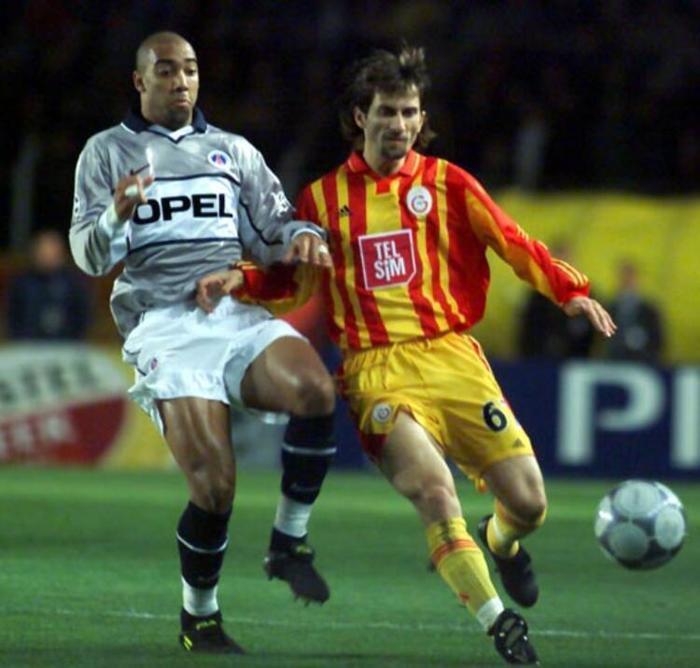 18 yıl önceki Galatasaray - Paris Saint-Germain maçında 25 özel kare