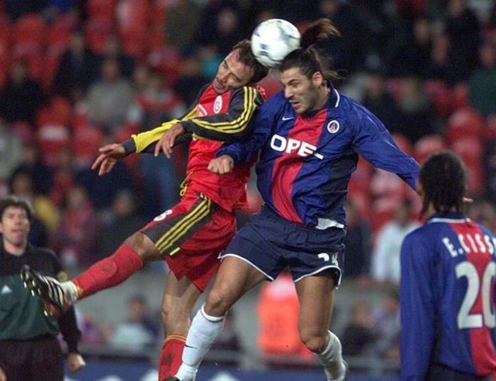 18 yıl önceki Galatasaray - Paris Saint-Germain maçında 25 özel kare