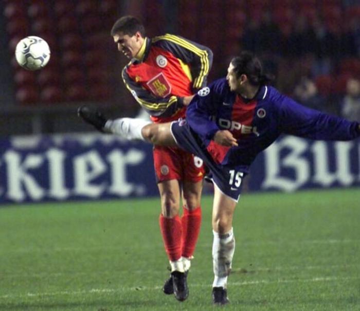 18 yıl önceki Galatasaray - Paris Saint-Germain maçında 25 özel kare