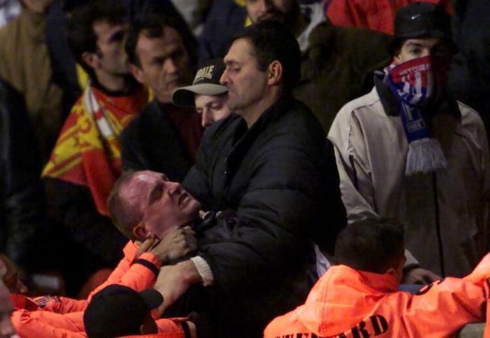 18 yıl önceki Galatasaray - Paris Saint-Germain maçında 25 özel kare