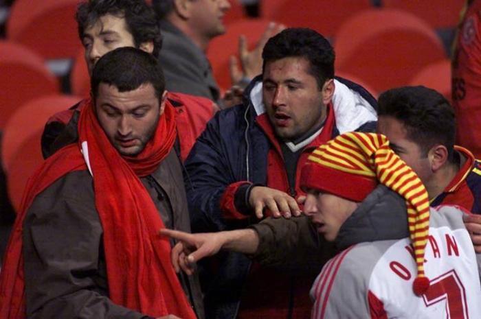 18 yıl önceki Galatasaray - Paris Saint-Germain maçında 25 özel kare