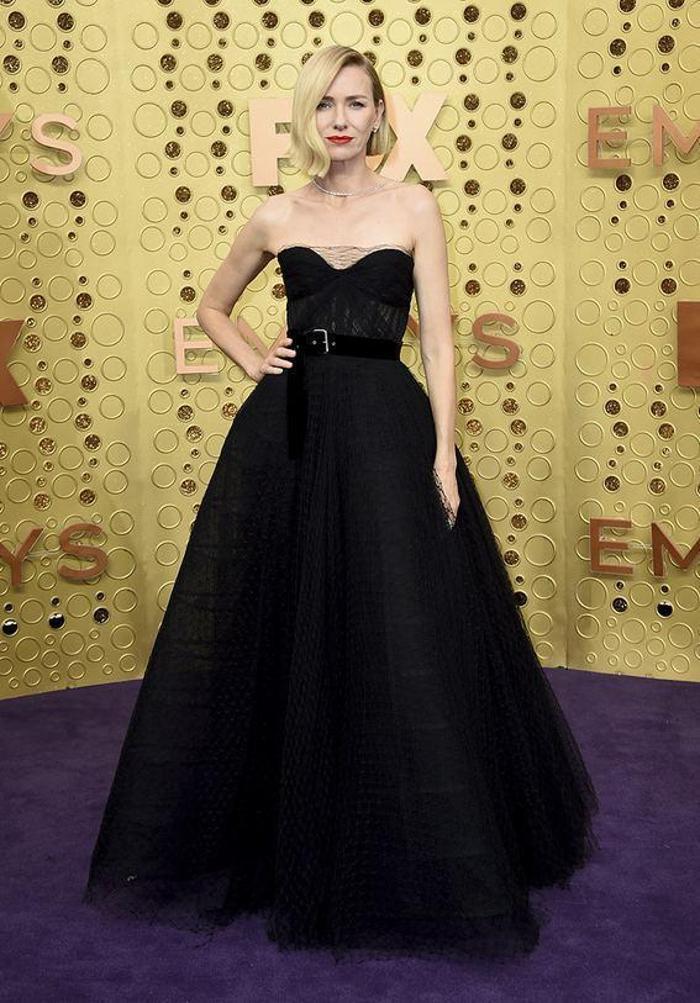71. Emmy Ödüllerinde kırmızı halı şıklığı