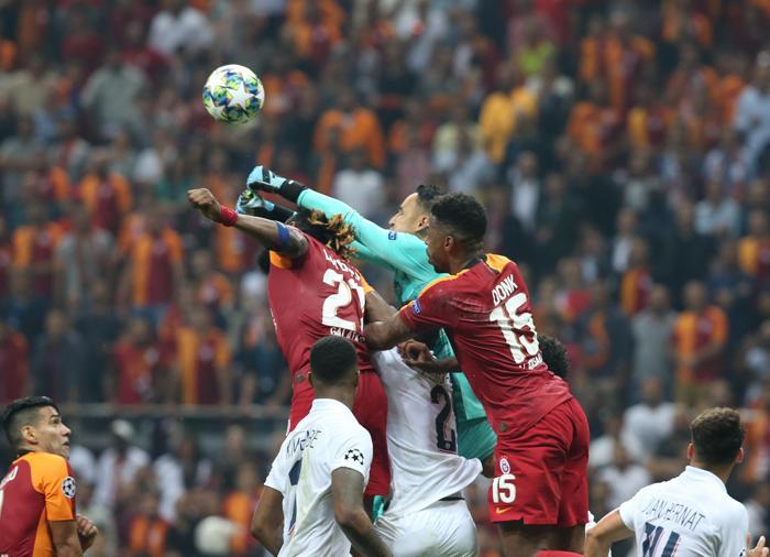 Fanatik yazarlarının Galatasaray - Paris Saint Germain maçı yorumları