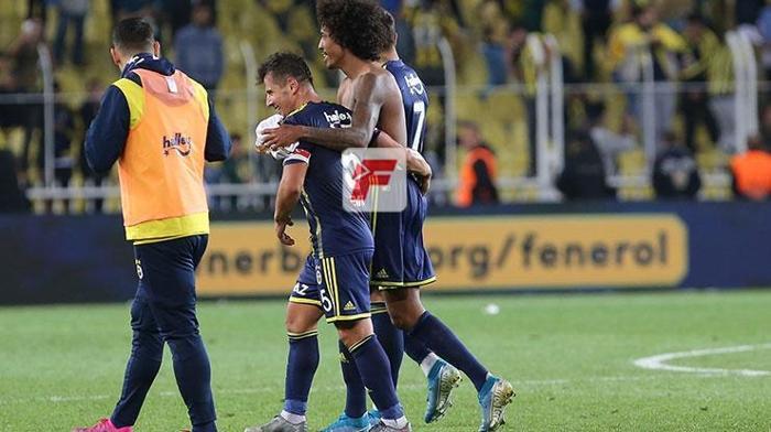 Fenerbahçede son dakika... Emre Belözoğlu ağrılar içinde kaldı