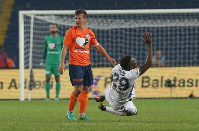 EMRE BELÖZOĞLU