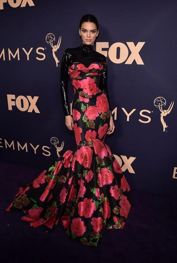 71. Emmy Ödüllerinde kırmızı halı şıklığı