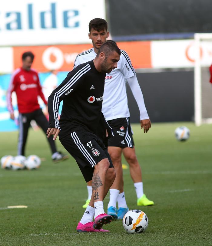 Son dakika Beşiktaşa Oğuzhan ve Burak Yılmaz müjdesi