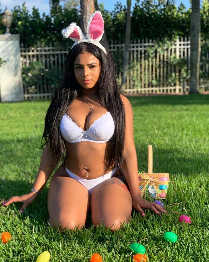 Uzun dili sayesinde Instagramdan 600 bin TL kazanıyor