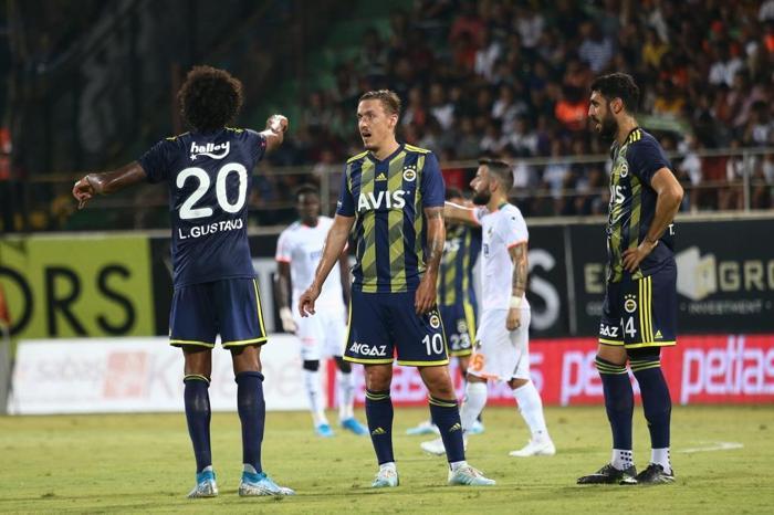 Alanyaspor-Fenerbahçe maçından ekrana yansımayanlar