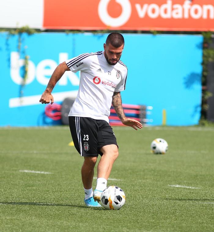 Son dakika Beşiktaşa Oğuzhan ve Burak Yılmaz müjdesi