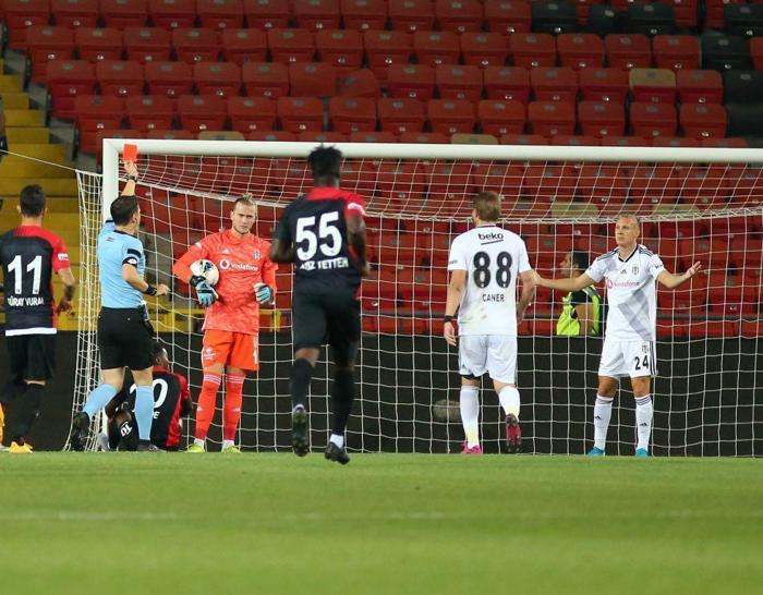 Beşiktaş taraftarının Fenerbahçe isyanı