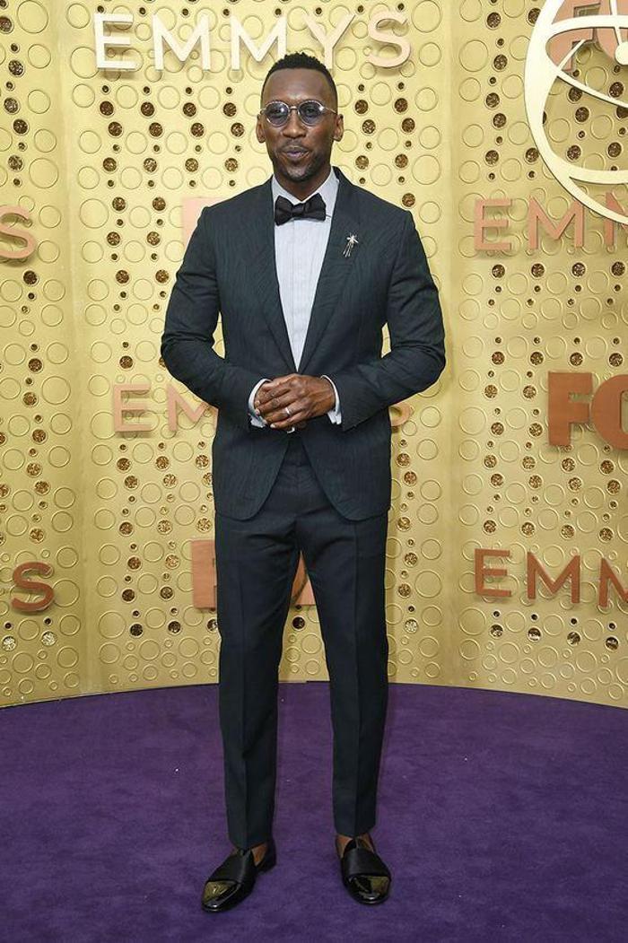 71. Emmy Ödüllerinde kırmızı halı şıklığı