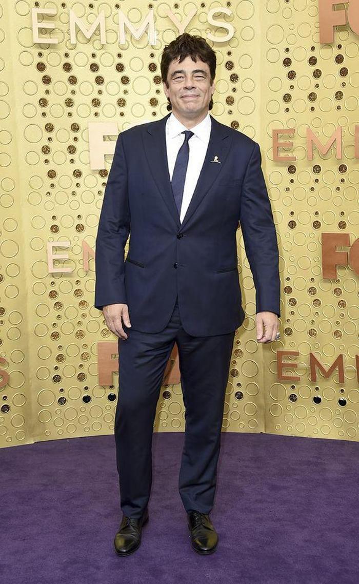 71. Emmy Ödüllerinde kırmızı halı şıklığı