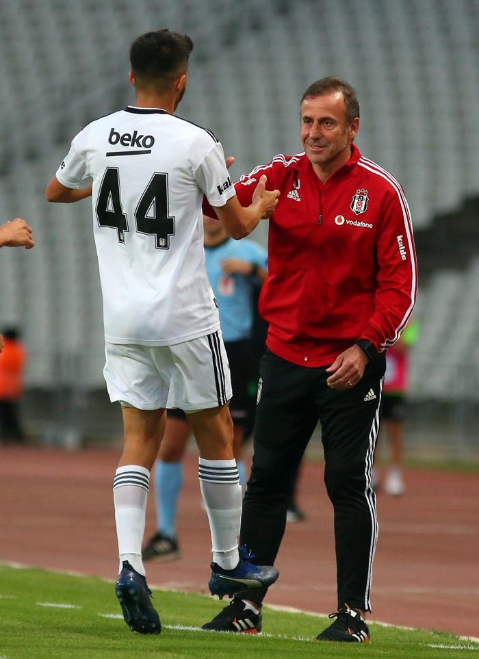 Beşiktaş - Panathinaikos maçında gençler göz doldurdu