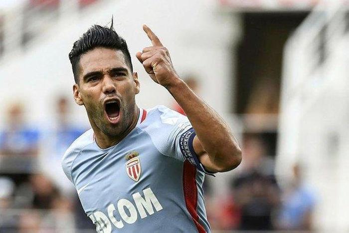 Galatasarayda sıcak saatler Falcao evini boşalttı İstanbula gelecek