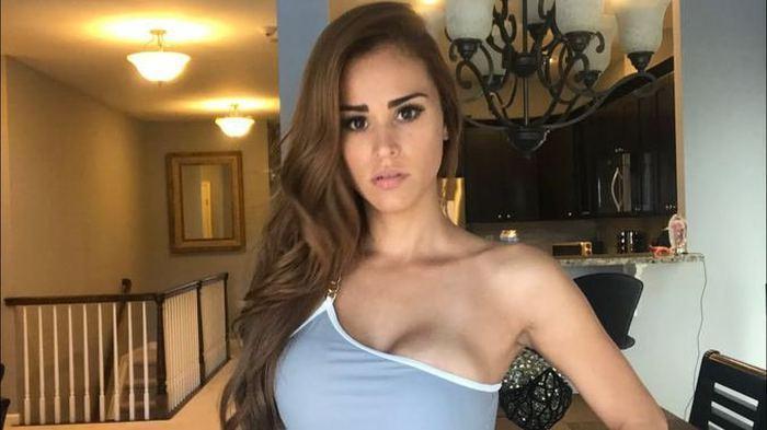 Dünyanın en seksi sunucusu Yanet Garcia görevini bırakıyor