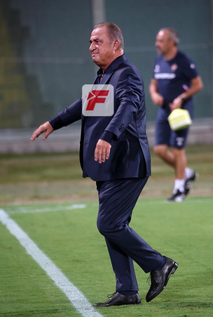 Fiorentina - Galatasaray maçında dikkat çeken kare