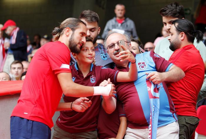 Yusuf Yazıcı sahne aldı, Zeki Çelik galibiyeti getirdi