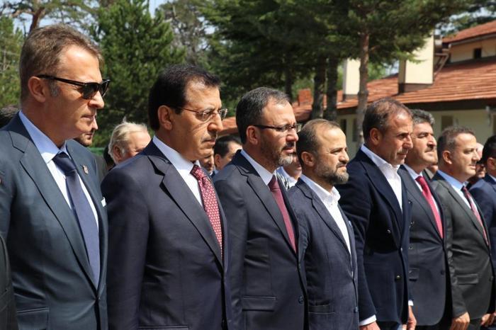 Serdal Adalının annesi Özen Adalı, Adanada toprağa verildi