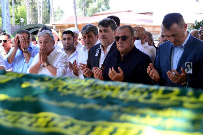 Serdal Adalının annesi Özen Adalı, Adanada toprağa verildi