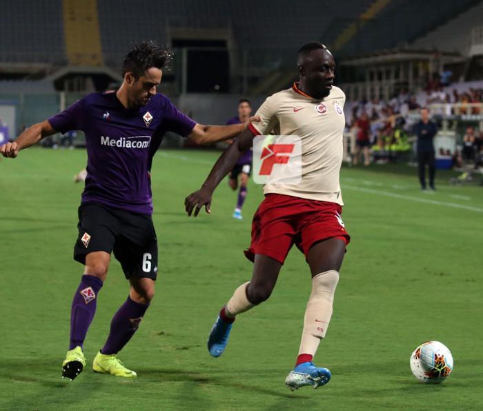 Fiorentina - Galatasaray maçında dikkat çeken kare