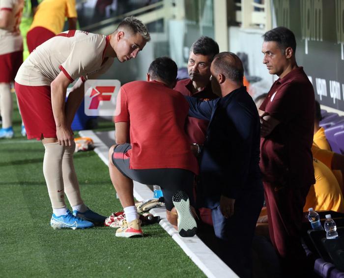 Fiorentina - Galatasaray maçında dikkat çeken kare