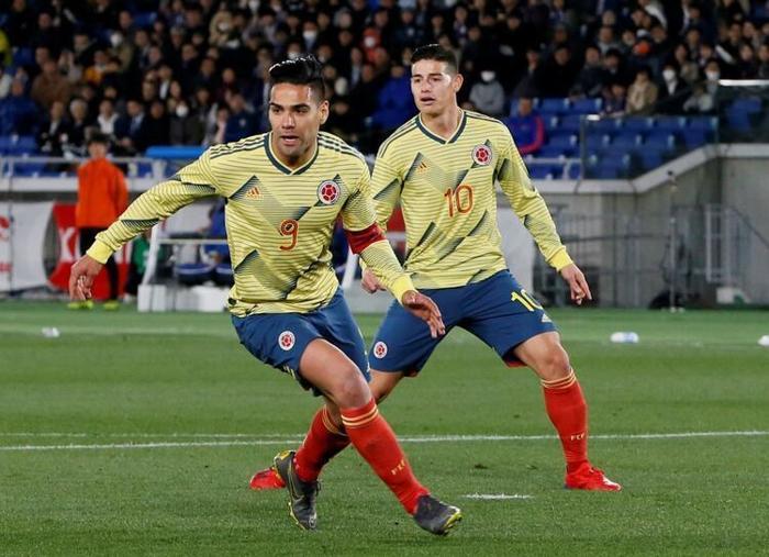 Arda Turan, Falcaoyo Galatasarayı anlattı