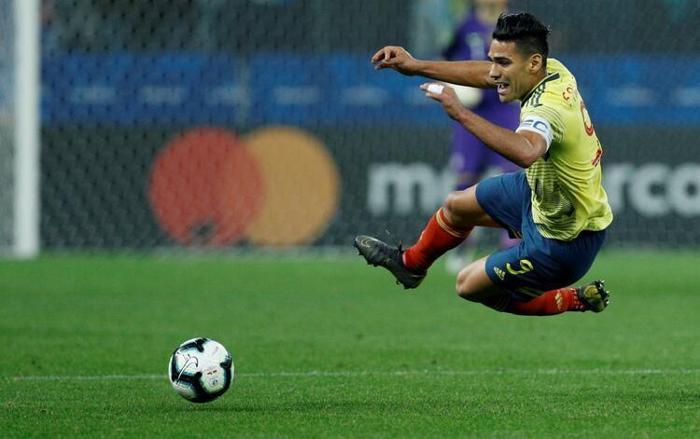 Arda Turan, Falcaoyo Galatasarayı anlattı
