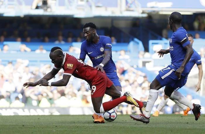 Galatasaraydan İngiltereye Bakayoko ve Cenk Tosun çıkarması