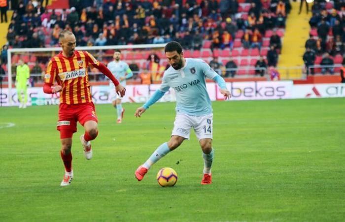 Arda Turan, Falcaoyo Galatasarayı anlattı