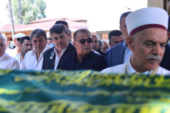 Serdal Adalının annesi Özen Adalı, Adanada toprağa verildi