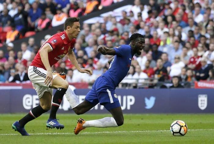 Galatasaraydan İngiltereye Bakayoko ve Cenk Tosun çıkarması