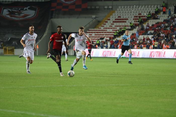 Fanatik yazarlarının Gazişehir Gaziantep - Beşiktaş maçı yorumları