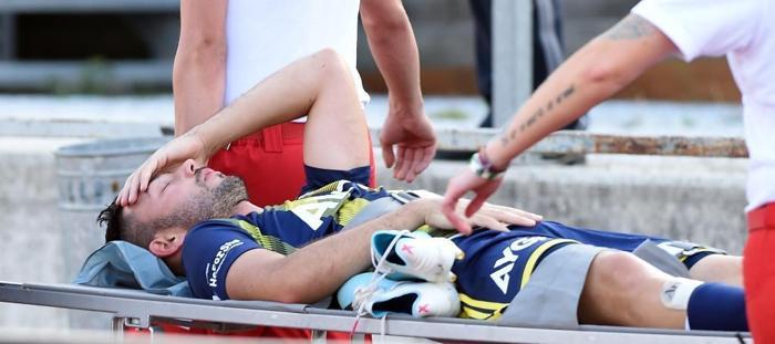 Fenerbahçe - Hertha Berlin maçında korkutan sakatlık