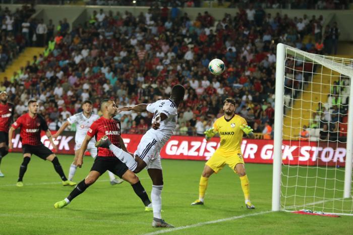 Üç dakikada 3 gol (Orhan Yıldırım)