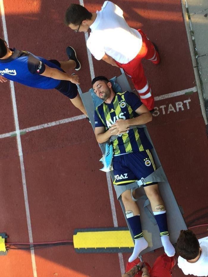 Fenerbahçe - Hertha Berlin maçında korkutan sakatlık