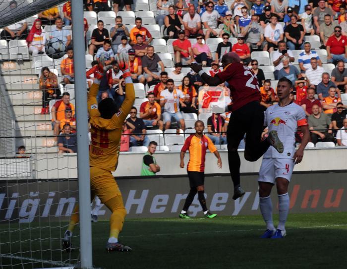 Galatasaray - Leipzig maçında göz doldurdu Fatih Terimin yeni prensi...