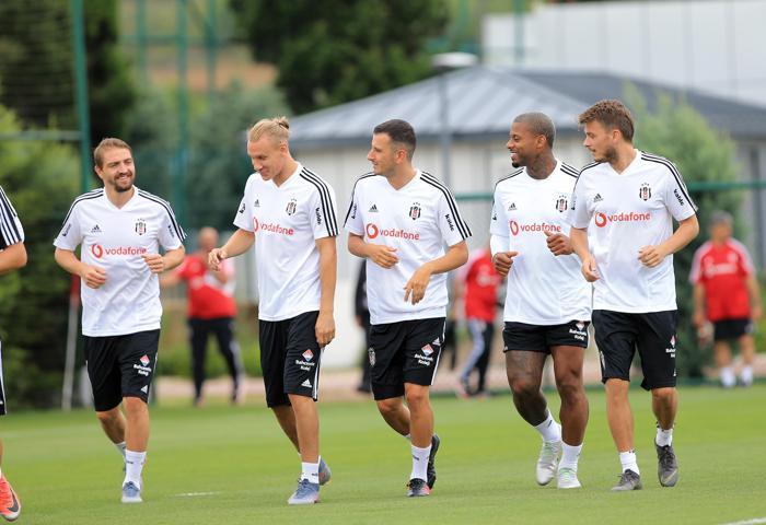 Beşiktaş uçuşa geçti