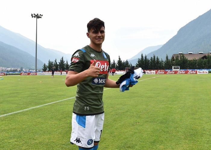 Eljif Elmas Napolide ilk maçına çıktı 12 numara ayrıntısı...