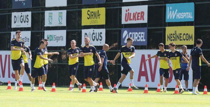 Fenerbahçede Rodrigues takıma ısınıyor