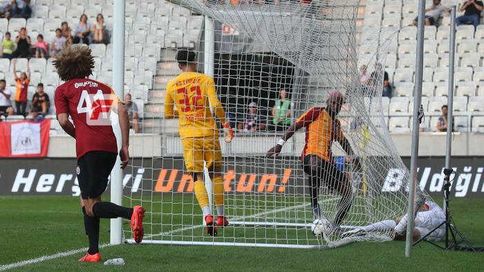 Galatasaray - Leipzig maçında göz doldurdu Fatih Terimin yeni prensi...