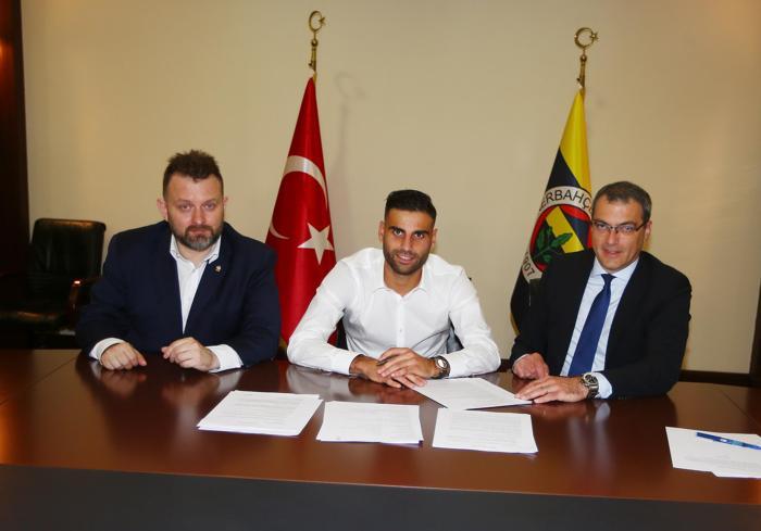 Deniz Türüç ailesiyle Kadıköyde İşte ilk kareler...