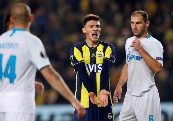 Eljif Elmas Fenerbahçe tarihine geçerek gidecek