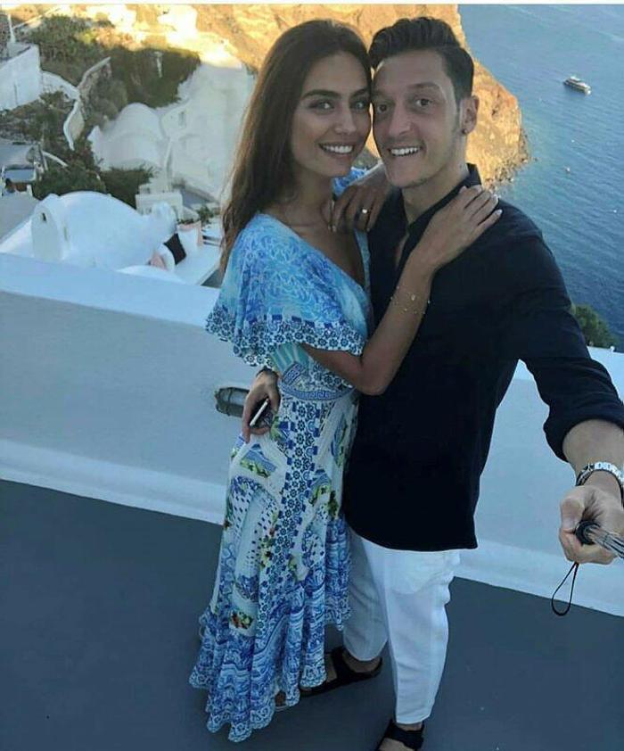 Amine Gülşeden yapımcılara bebek cevabı